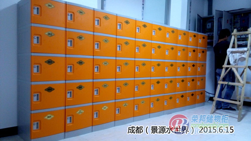 一列六層儲物柜工程應用實景圖